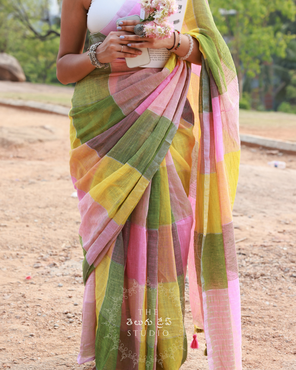 Varna Linen Saree